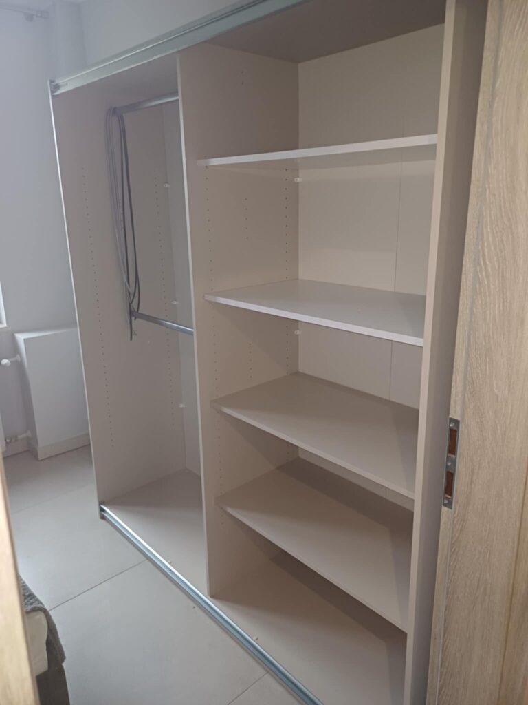 6FB8D9AE-B493-413F-96D7-C635EB9BFA1C